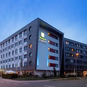 Holiday Express Airport By Ihg Hotel